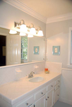 Bathroom and Kitchen Pic 9